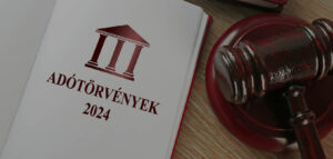 A Parlament előtt az őzi adócsomag